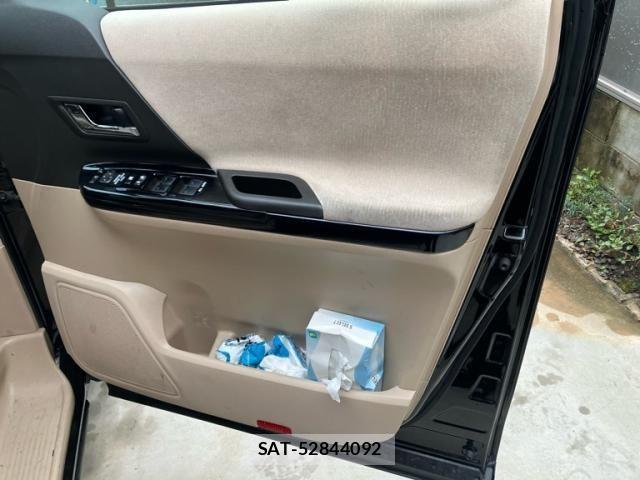 Toyota VELLFIRE 2012-03 8102421-12