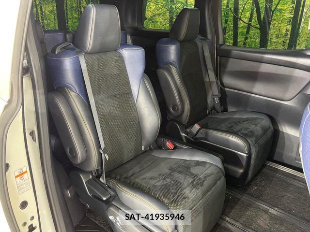 Toyota VELLFIRE 2017-03 8102383-9