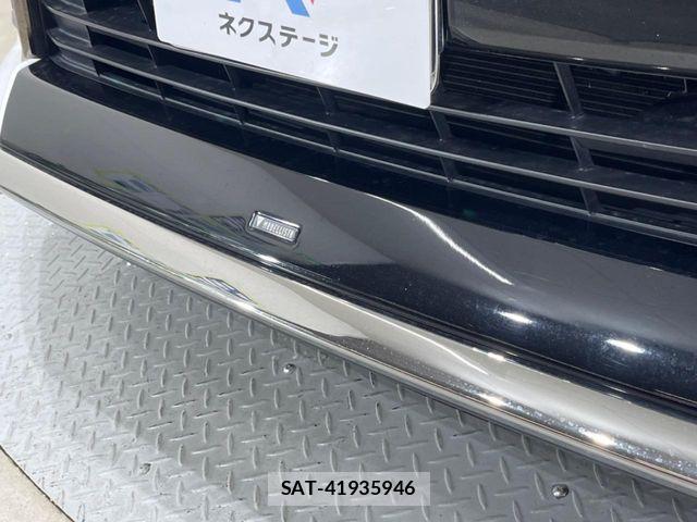 Toyota VELLFIRE 2017-03 8102383-3