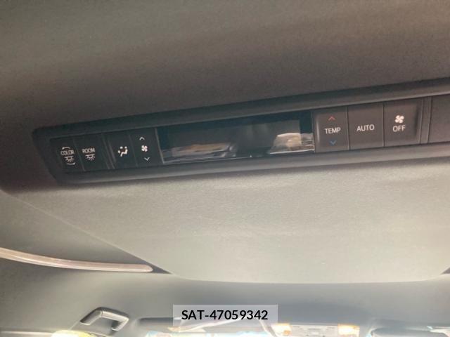 Toyota VELLFIRE 2016-08 8102407-26