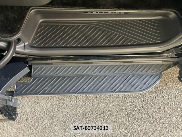 Toyota VELLFIRE 2025-07 8102378-18
