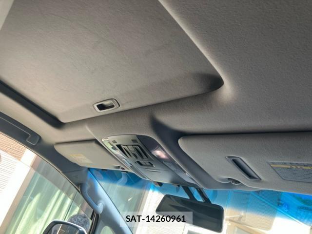 Toyota VELLFIRE 2017-07 8102402-19