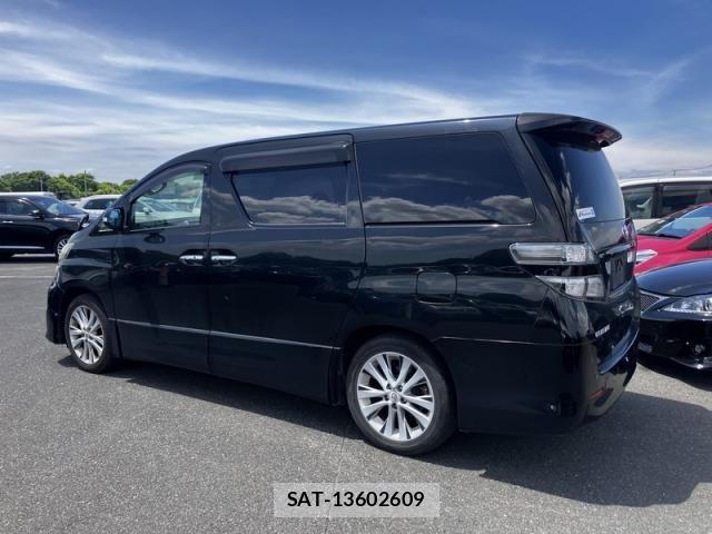 Toyota VELLFIRE 2008-07 8102413-2