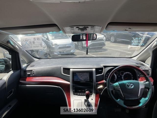 Toyota VELLFIRE 2008-07 8102413-8