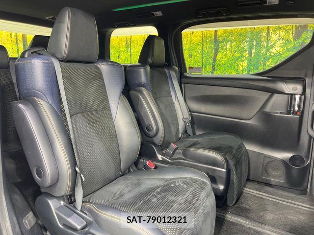 Toyota VELLFIRE 2017-03 8102396-8
