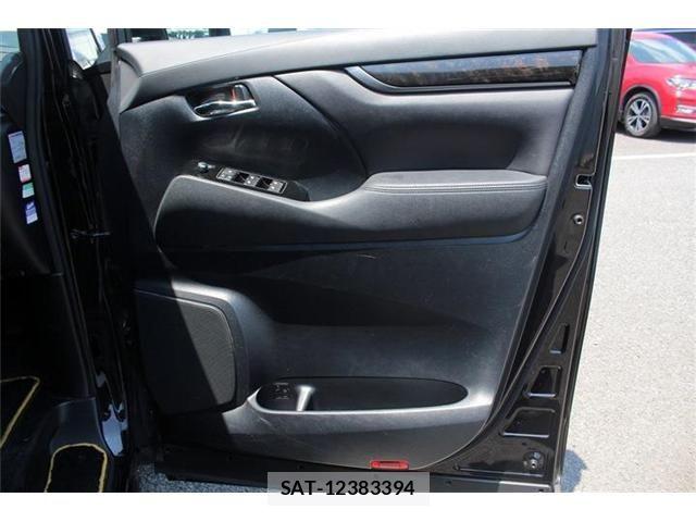 Toyota VELLFIRE 2016-07 8132789-16