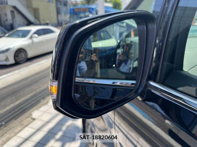 Toyota VELLFIRE 2020-11 8132786-12