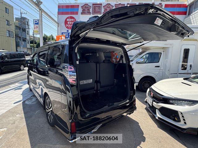 Toyota VELLFIRE 2020-11 8132786-23