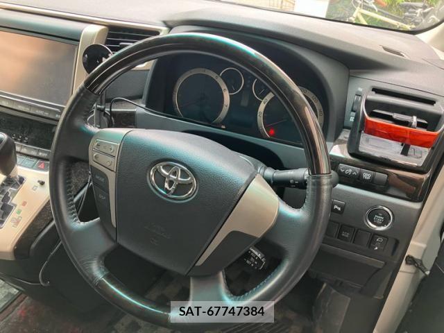 Toyota VELLFIRE 2014-07 8132808-18