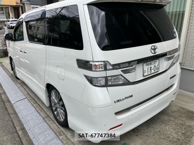 Toyota VELLFIRE 2014-07 8132808-4