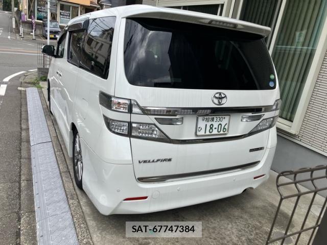 Toyota VELLFIRE 2014-07 8132808-5