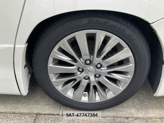 Toyota VELLFIRE 2014-07 8132808-8