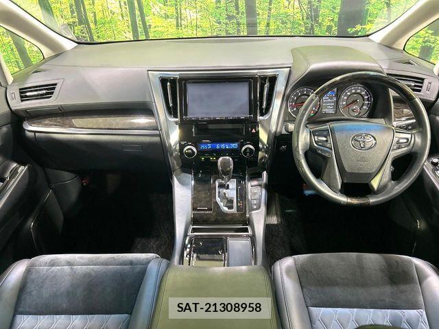 Toyota VELLFIRE 2015-10 8132793-1