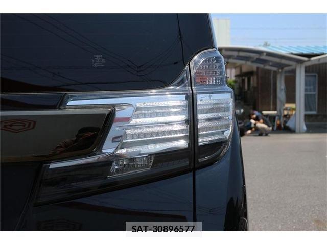 Toyota VELLFIRE 2017-12 8132792-11