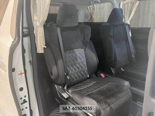 Toyota VELLFIRE 2018-03 8132791-11