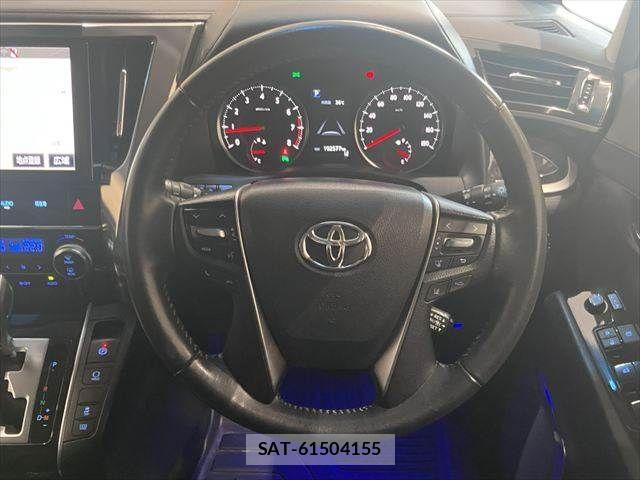 Toyota VELLFIRE 2018-03 8132791-14