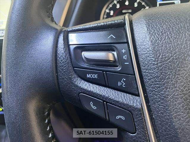 Toyota VELLFIRE 2018-03 8132791-15
