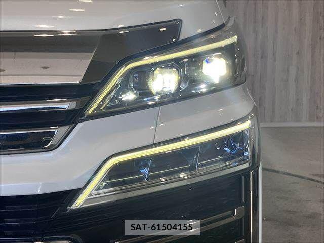Toyota VELLFIRE 2018-03 8132791-18