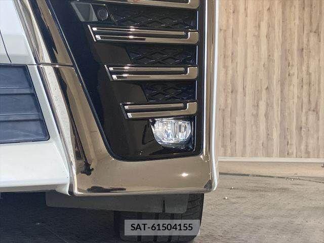 Toyota VELLFIRE 2018-03 8132791-19