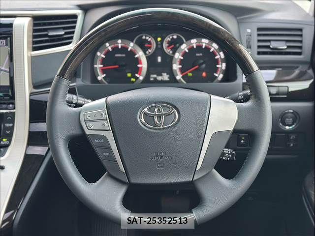 Toyota VELLFIRE 2014-11 8132799-12