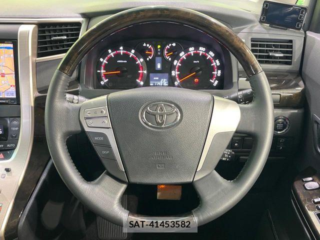 Toyota VELLFIRE 2013-02 8132806-11