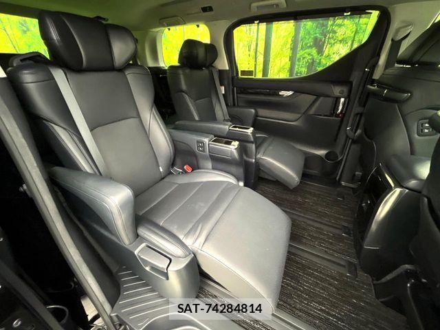 Toyota VELLFIRE 2019-01 8132787-8