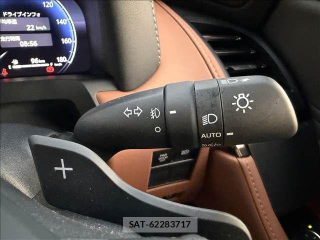 Toyota VELLFIRE 2025-10 8132778-27