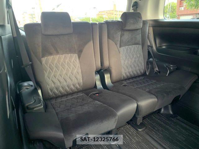 Toyota VELLFIRE 2019-08 8146909-9