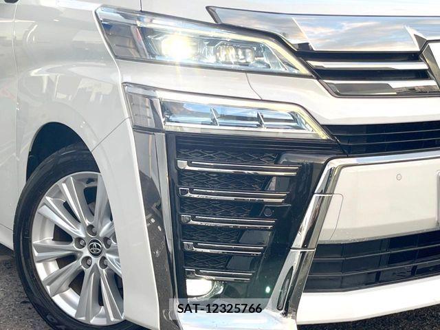 Toyota VELLFIRE 2019-08 8146909-12