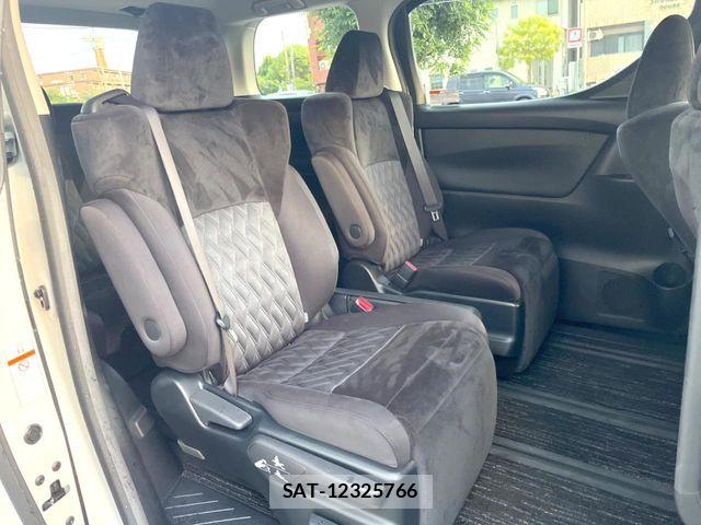 Toyota VELLFIRE 2019-08 8146909-8