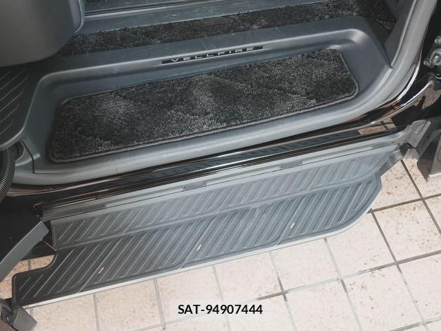 Toyota VELLFIRE 2025-04 8146906-24