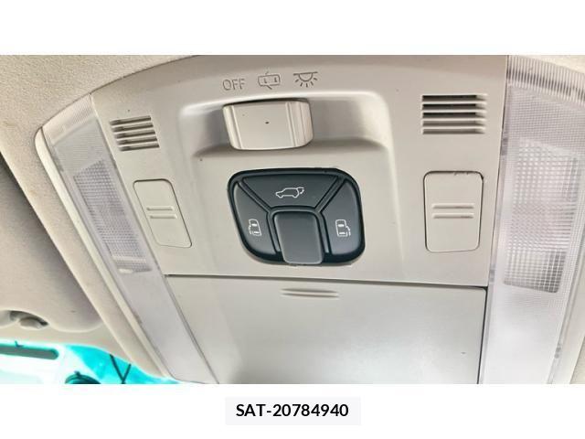 Toyota VELLFIRE 2012-10 8159456-22