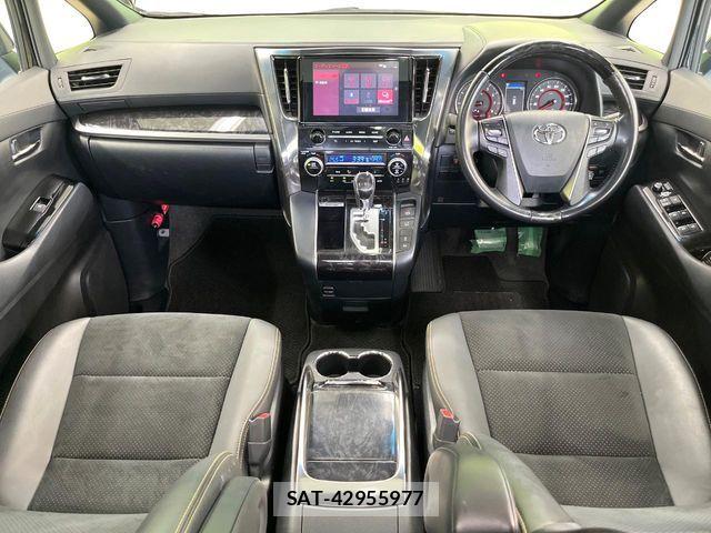 Toyota VELLFIRE 2020-05 8159441-1