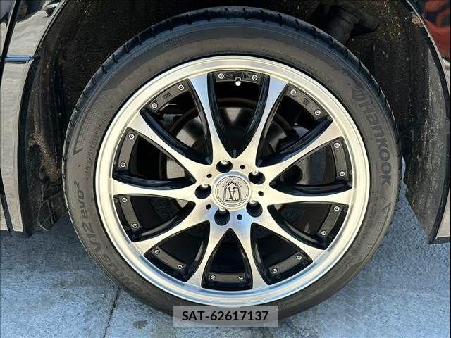 Toyota VELLFIRE 2009-06 8210805-19