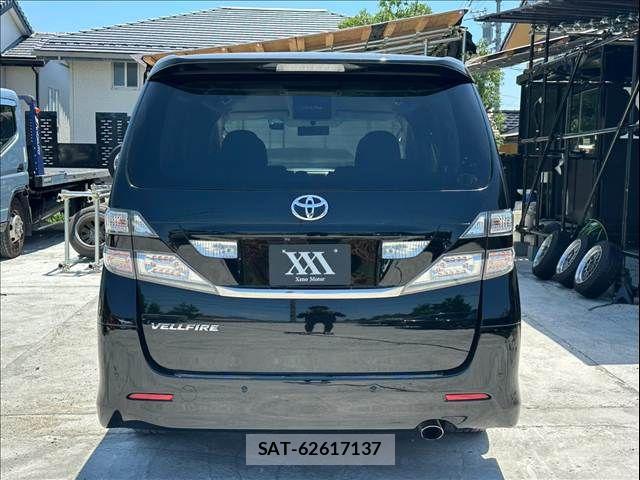 Toyota VELLFIRE 2009-06 8210805-5