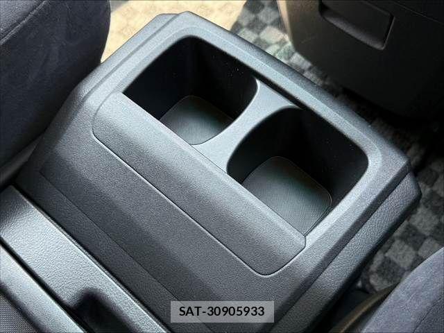 Toyota VELLFIRE 2009-09 8210804-24