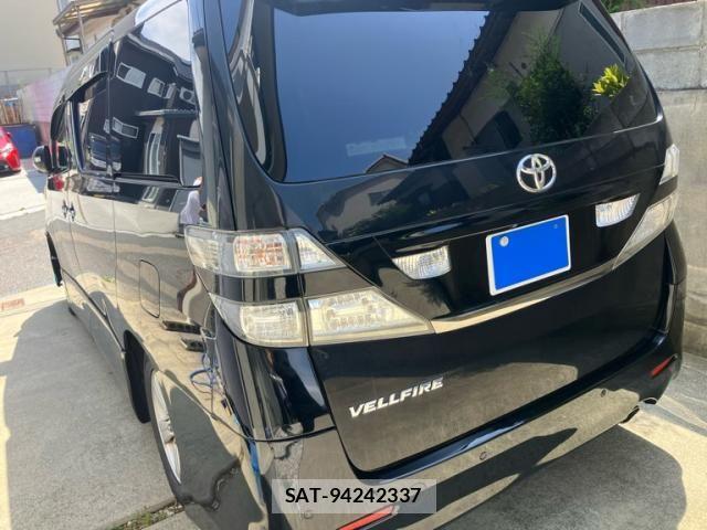 Toyota VELLFIRE 2009-12 8210812-3