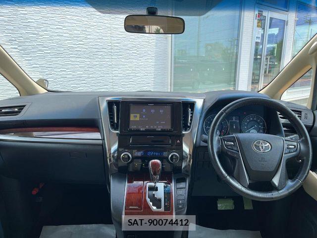 Toyota VELLFIRE 2015-06 8210797-1
