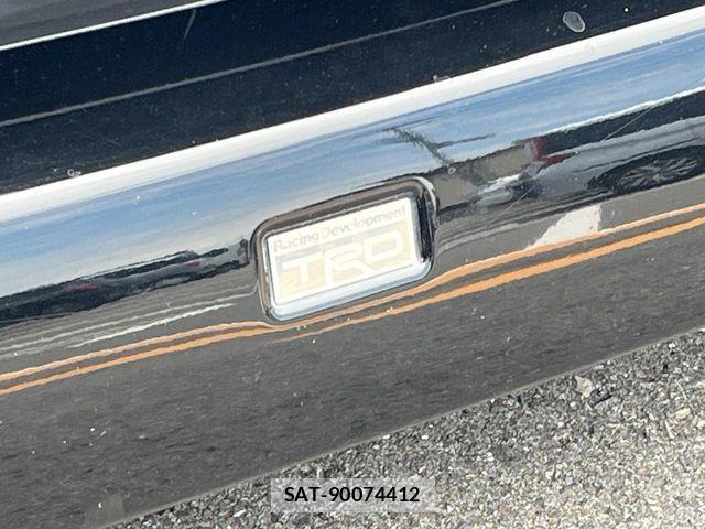 Toyota VELLFIRE 2015-06 8210797-2