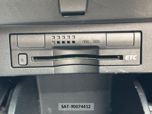 Toyota VELLFIRE 2015-06 8210797-6