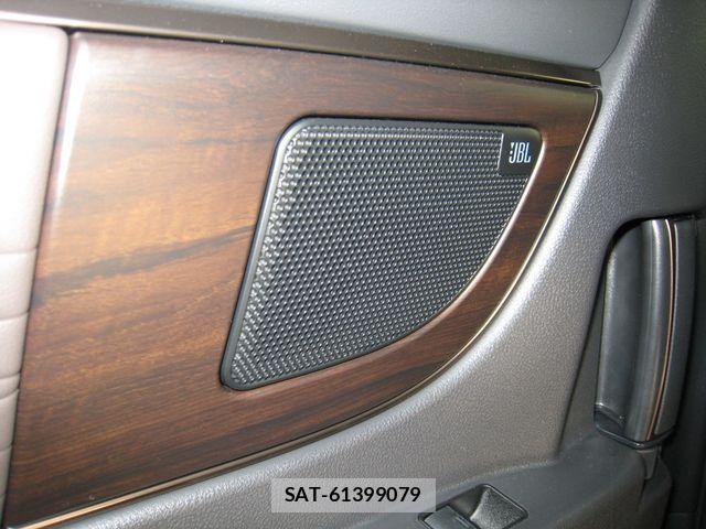 Toyota VELLFIRE 2025-08 8210769-13