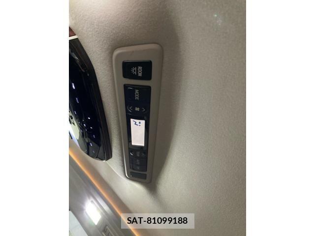 Toyota VELLFIRE 2009-11 8210808-13