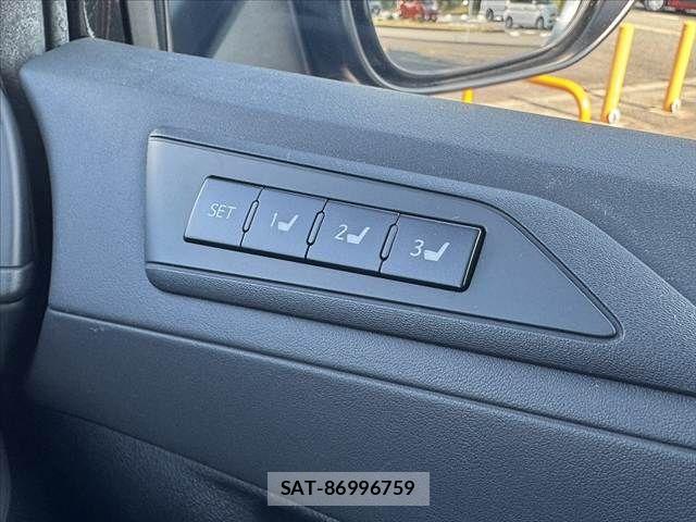 Toyota VELLFIRE 2019-08 8210776-28