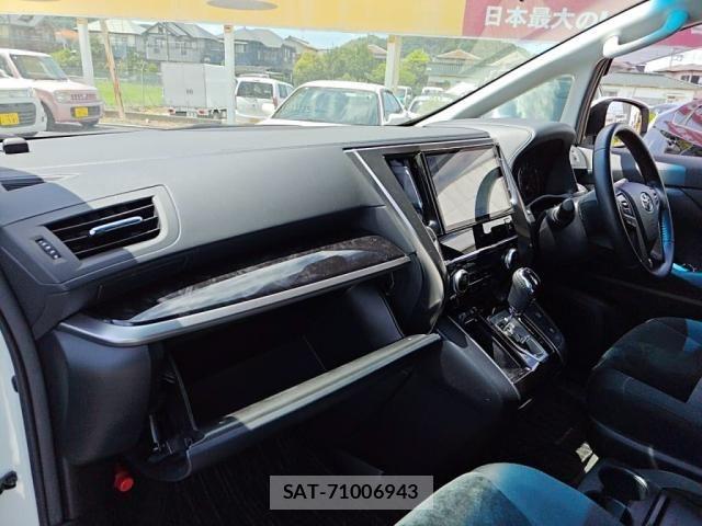 Toyota VELLFIRE 2019-07 8210778-21