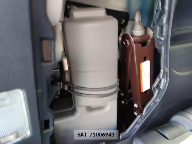Toyota VELLFIRE 2019-07 8210778-29