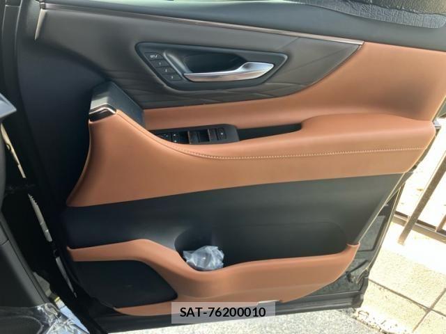 Toyota VELLFIRE 2025-08 8210771-21
