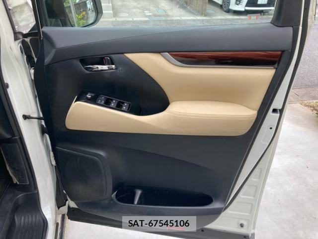 Toyota VELLFIRE 2015-05 8210801-15