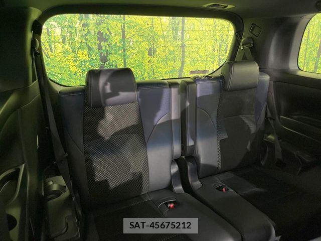 Toyota VELLFIRE 2017-06 8210781-9