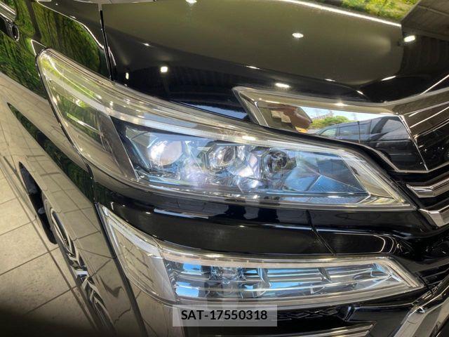 Toyota VELLFIRE 2018-08 8210777-12