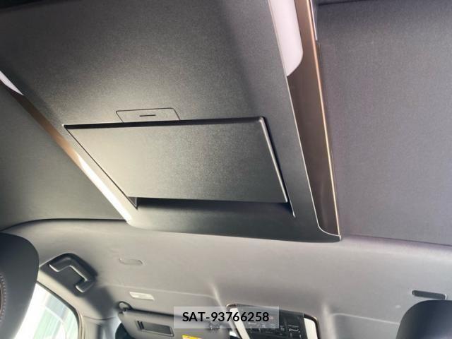 Toyota VELLFIRE 2025-08 8210772-11